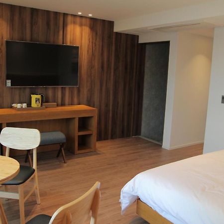 Am Ort Hotel Йосу Экстерьер фото