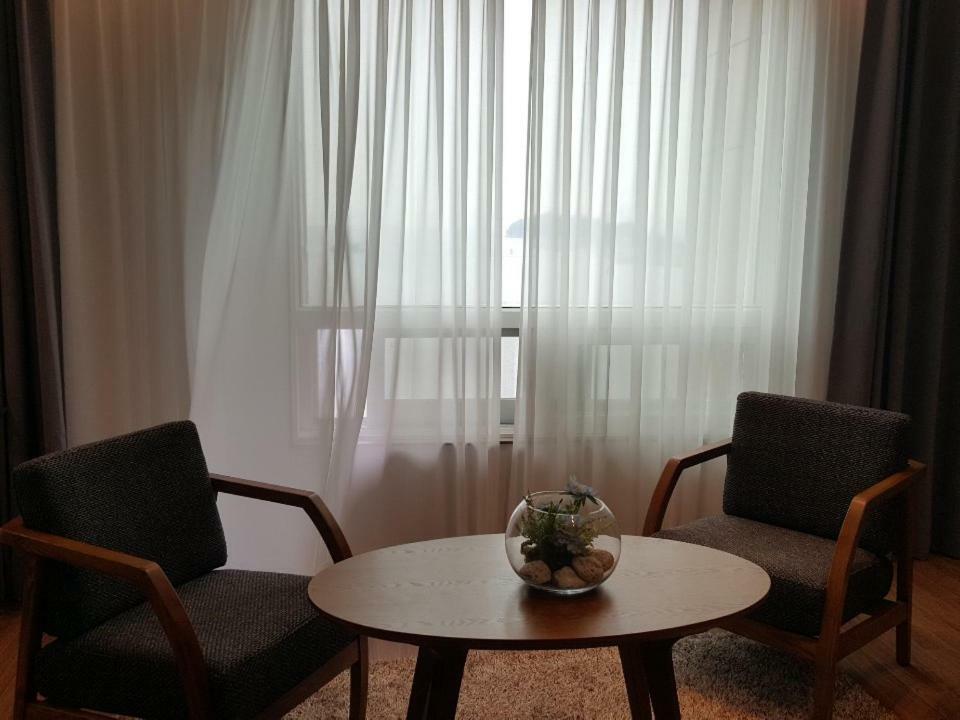 Am Ort Hotel Йосу Экстерьер фото